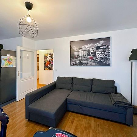 Les Paves De Prague - Appartement Pour 4 A 10 Minutes De Disneyland Paris Montévrain Dış mekan fotoğraf