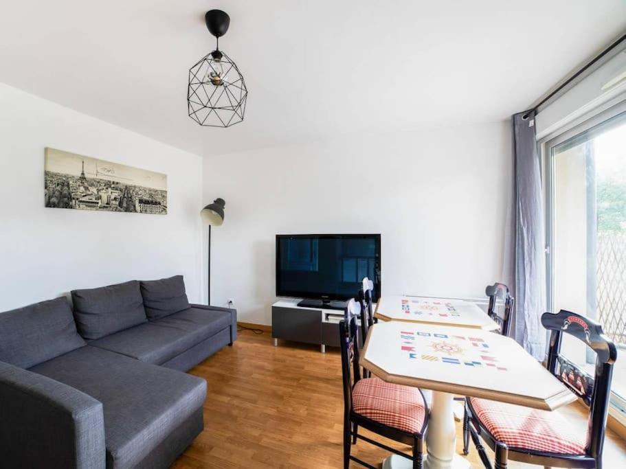 Les Paves De Prague - Appartement Pour 4 A 10 Minutes De Disneyland Paris Montévrain Dış mekan fotoğraf