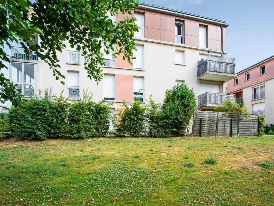 Les Paves De Prague - Appartement Pour 4 A 10 Minutes De Disneyland Paris Montévrain Dış mekan fotoğraf